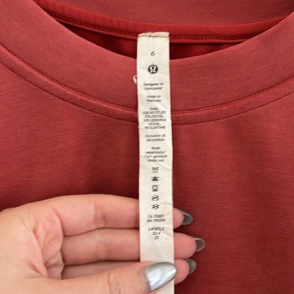 Lululemon Softstreme Perfectly Oversized Cropped Crew - Picture 3 of 5